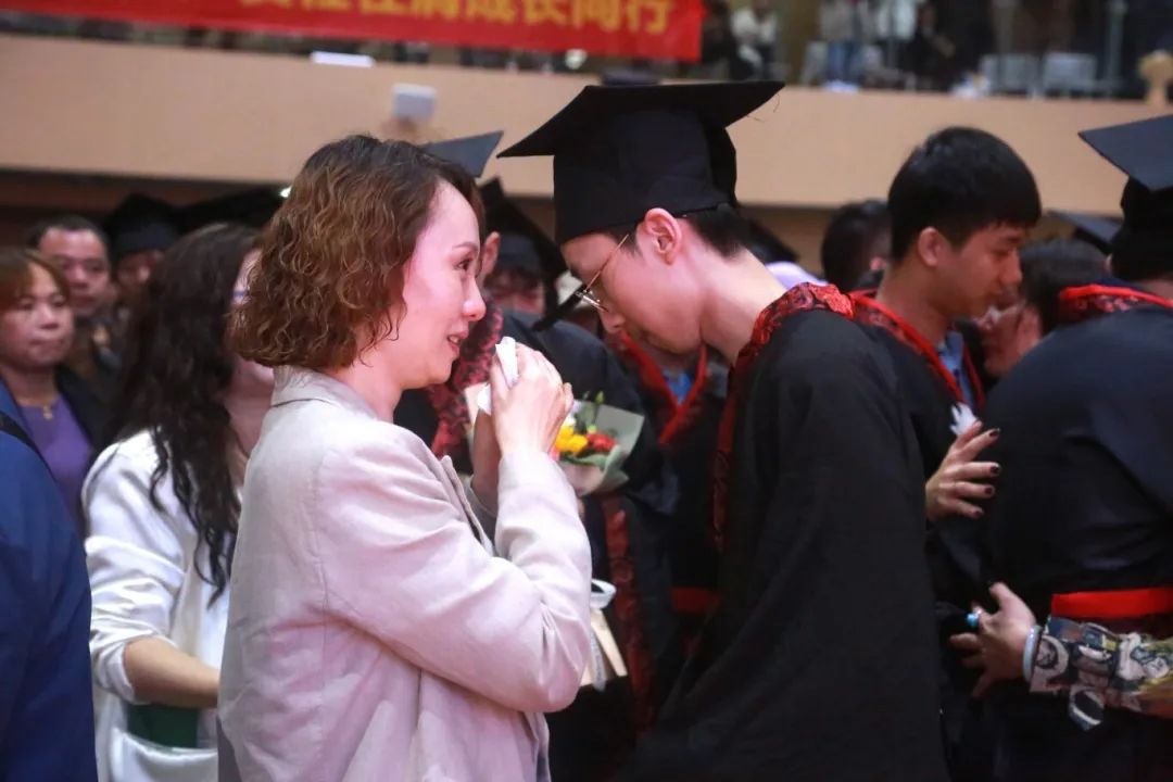 踐行青春誓言 立志揚(yáng)帆遠(yuǎn)航 | ?？谏礁吒呒?jí)實(shí)驗(yàn)中學(xué)十八歲成人禮暨百日誓師大會(huì)成功舉辦-圖片3