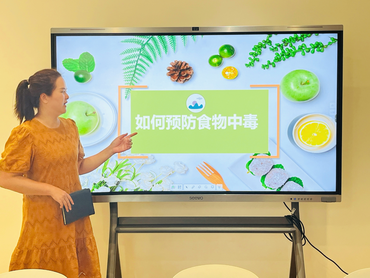 “食”刻預(yù)防，安全相伴——?？谑猩礁哂變簣@食物中毒應(yīng)急處置演練活動(dòng)-圖片12