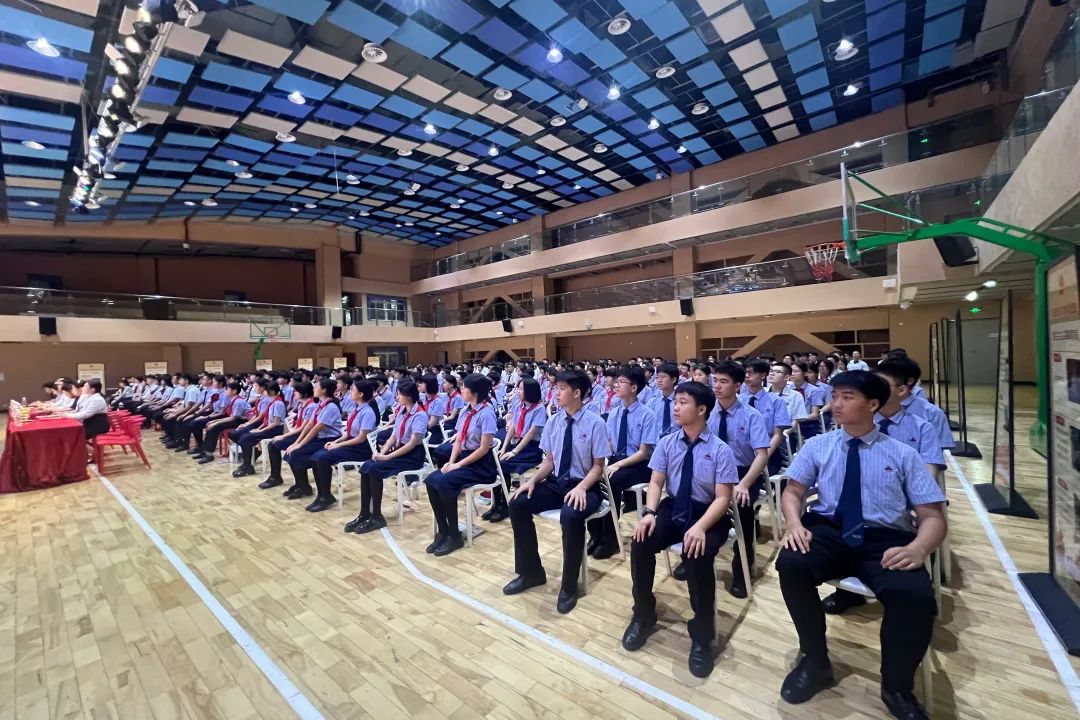 五四精神啟新篇，青春逐夢向未來——?？谏礁咧袑W(xué)2025年離隊入團(tuán)儀式順利舉行-圖片3