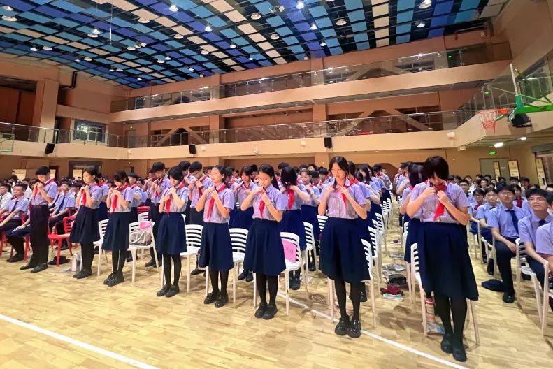 五四精神啟新篇，青春逐夢向未來——海口山高中學(xué)2025年離隊入團(tuán)儀式順利舉行-圖片5