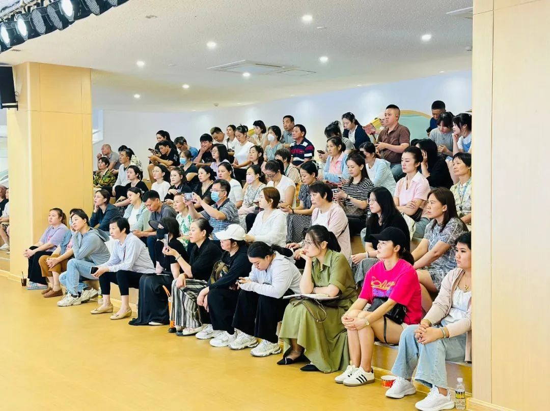 醫(yī)育融合·共筑健康成長路——海口市山高托育早教中心聯(lián)合?？谑械谒娜嗣襻t(yī)院開展醫(yī)育融合健康講座-圖片16