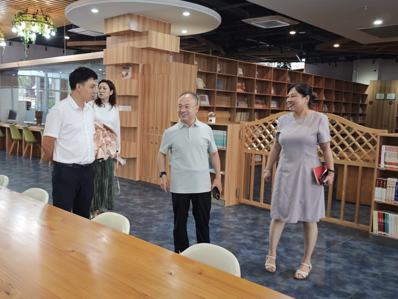 校際交流啟新程，共話教育謀發(fā)展——吉林大學(xué)萊姆頓學(xué)院代表蒞臨?？谏礁咧袑W(xué)參觀交流-圖片1
