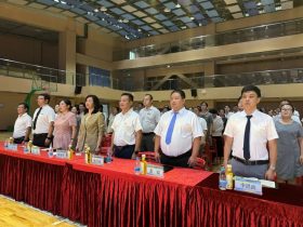 拾光而行，向優(yōu)而生——?？谏礁吒呒墝?shí)驗(yàn)中學(xué)召開2024—2025學(xué)年第二學(xué)期期末總結(jié)大會