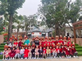 瑞蛇躍新春·童夢啟新航——?？谑徐`山鎮(zhèn)中心幼兒園南田山高分園開學典禮